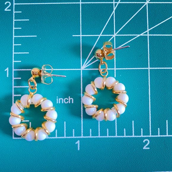 Little Hoop Earrings Gold Tone Wire Wrapped White Beads - Picture 6 of 6